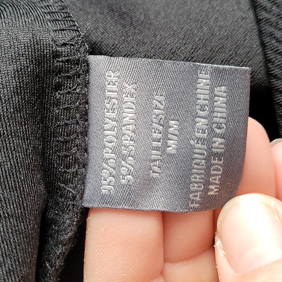 ⭐ BOGO | Suzy Shier Textured Little black dress - Picture 6 of 6